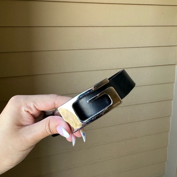 Guess Black Leather Belt with Silver Buckle - Picture 3 of 7